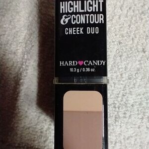 Hard candy highlighter cheek color cheeks and balances highlight and contour 768